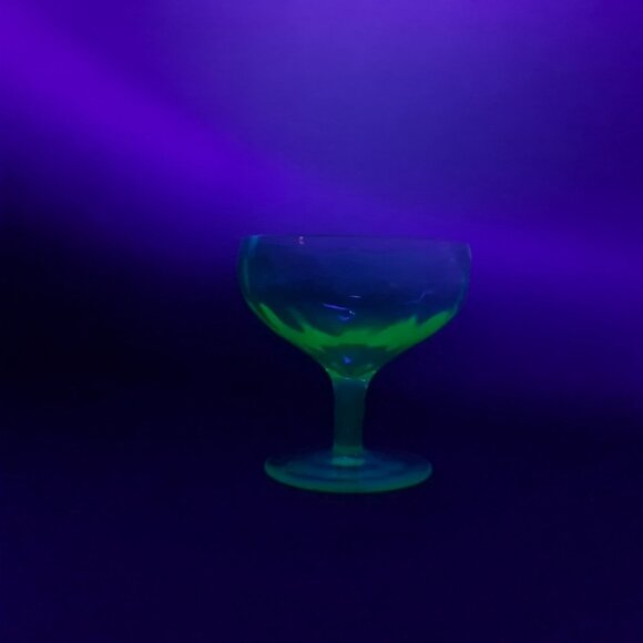Hazel Atlas Depression Green Uranium Glass Footed Sherbet Dessert Cup - Picture 9 of 16